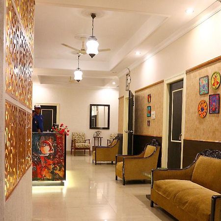 Crossroads Hotel Колката Екстериор снимка
